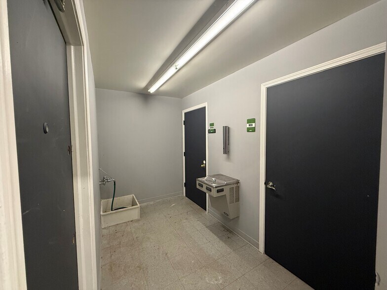 More Photos Of 407 S State St, Gobles Freestanding For Sale