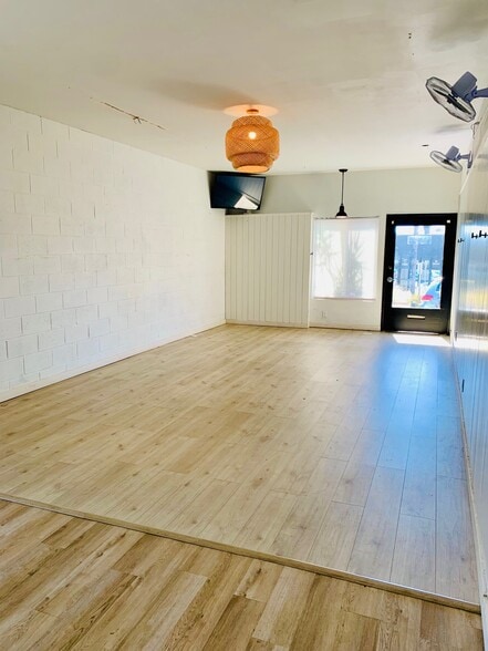 More Photos Of 210 Calle de los Molinos, San Clemente Storefront Retail Office For Lease