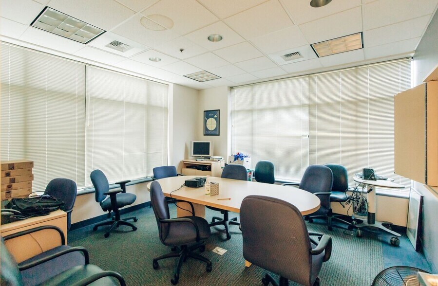 More Photos Of 2500 NW 229th Ave, Hillsboro Light Distribution For Lease