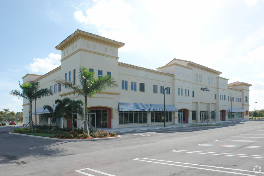 More Photos Of 15501-15519 NW 67th Ave, Miami Lakes General Retail For Lease