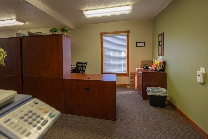 More Photos Of 509 S 4th Ave, Brighton Office For Sale