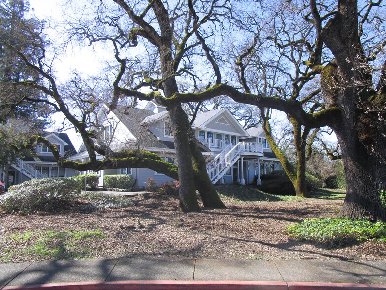 More Photos Of 418 Aviation Blvd, Santa Rosa Medical For Lease