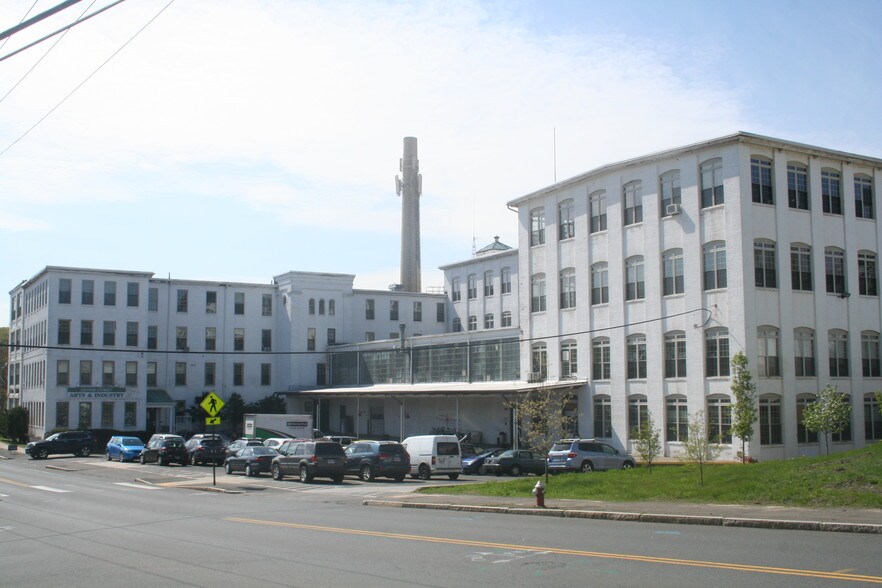 More Photos Of 221 Pine St, Florence Warehouse For Lease