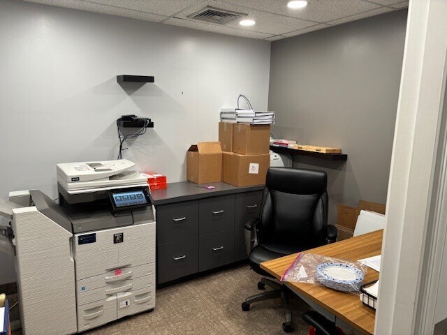 More Photos Of 3601-3605 Chain Bridge Rd, Fairfax Office For Lease