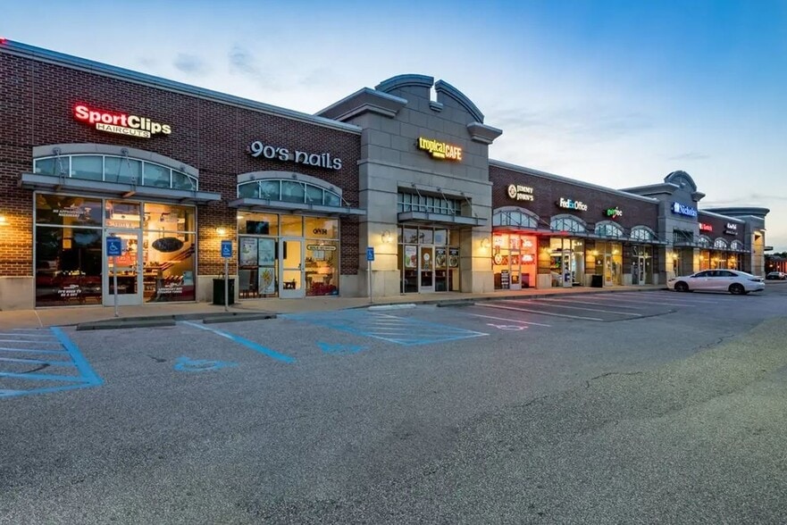 More Photos Of 11255 Reed Hartman Hwy, Blue Ash Unknown For Lease