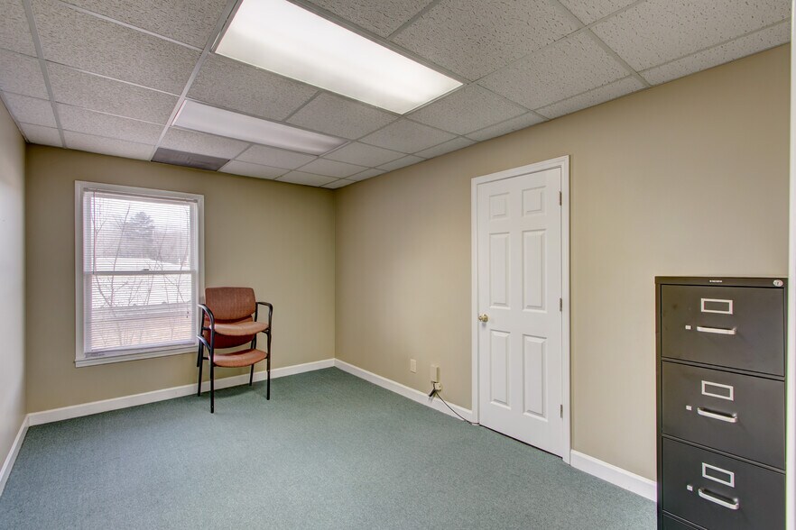 More Photos Of 4327 Mundy Mill Rd, Oakwood Office Residential For Sale