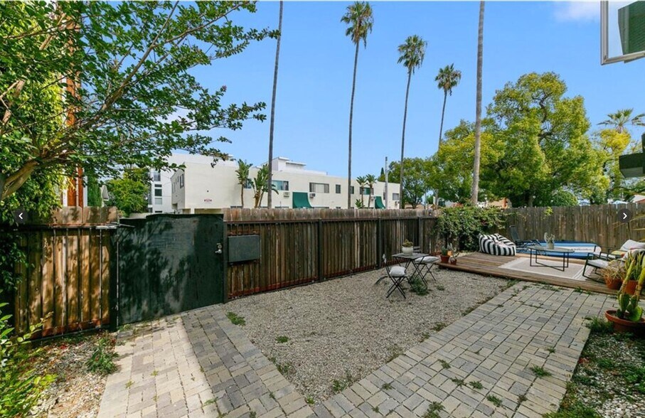 More Photos Of 961 N St Andrews Pl, Los Angeles Apartments For Sale
