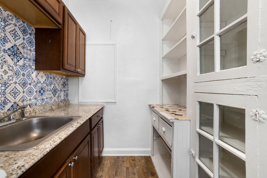 More Photos Of 114 Menores Ave, Coral Gables Apartments For Sale