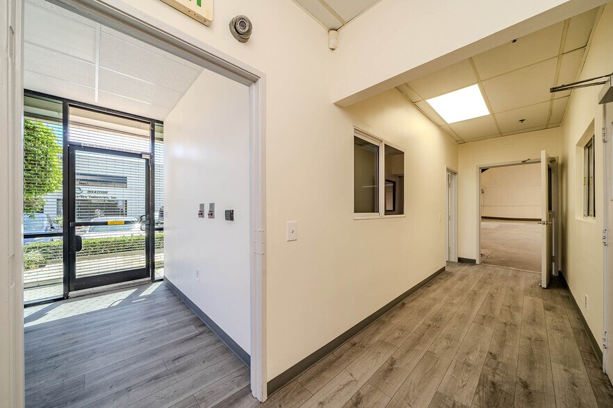 More Photos Of 4569 Firestone Blvd, South Gate Refrigeration Cold Storage For Sale