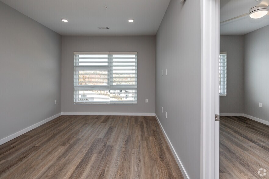 More Photos Of 4040 Travis Dr, Nashville Apartments For Sale