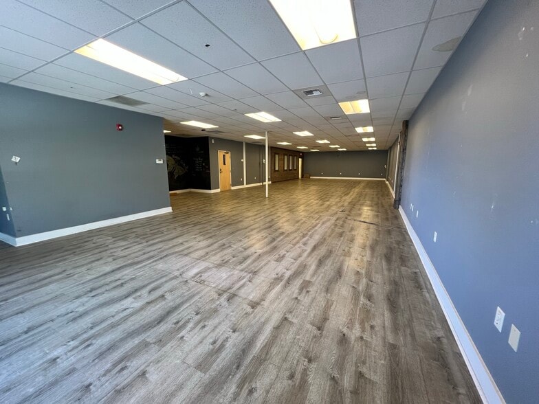 More Photos Of 1416 W 7th Ave, Eugene Freestanding For Lease