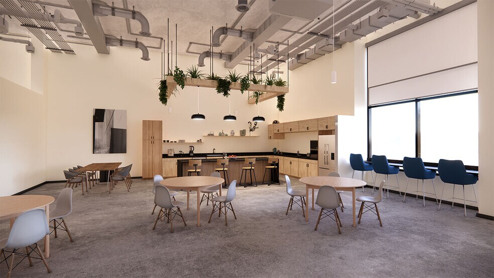 More Photos Of 6621-2 Fallbrook Ave, West Hills Coworking Space