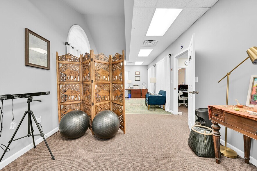 More Photos Of 21 Orchard St, Denville Medical For Lease