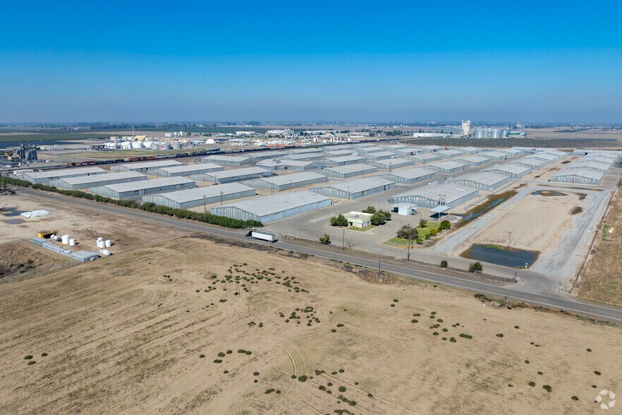 Primary Photo Of 10210 Idaho Ave, Hanford Industrial For Sale
