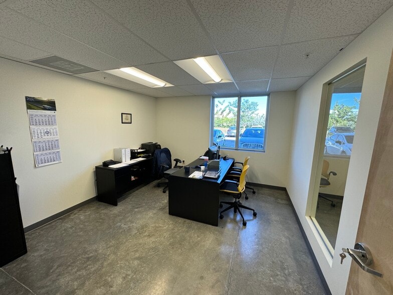 More Photos Of 8565 W 44th Ave, Hialeah Warehouse For Lease