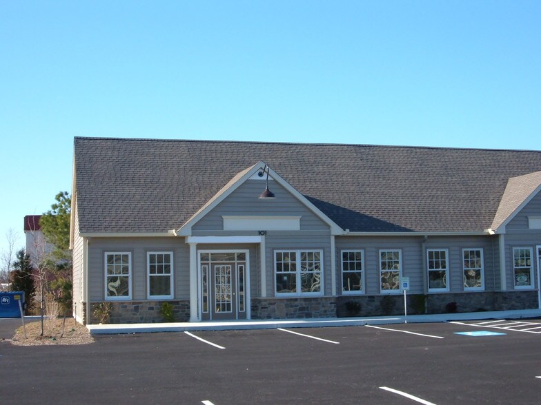 More Photos Of 8626 Brooks Dr, Easton Office For Lease