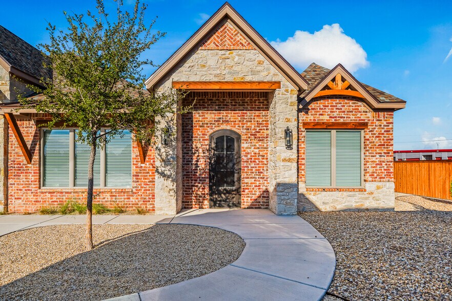 More Photos Of 206 Slide Rd, Lubbock Office For Lease