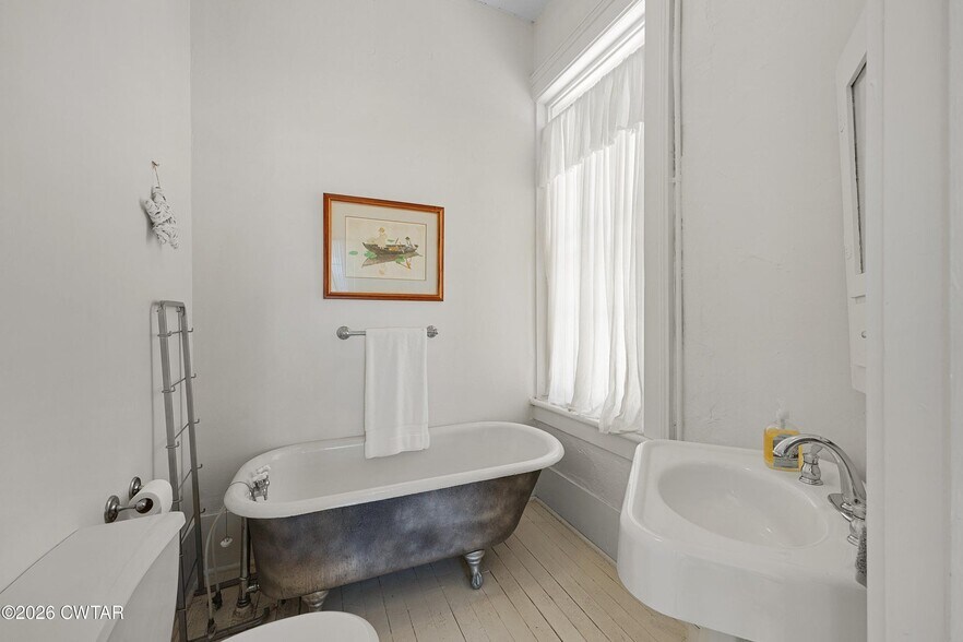 More Photos Of 428 N Cumberland St, Jackson Specialty For Sale
