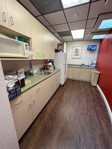 More Photos Of 2505 N Central Ave, Phoenix Office For Sale