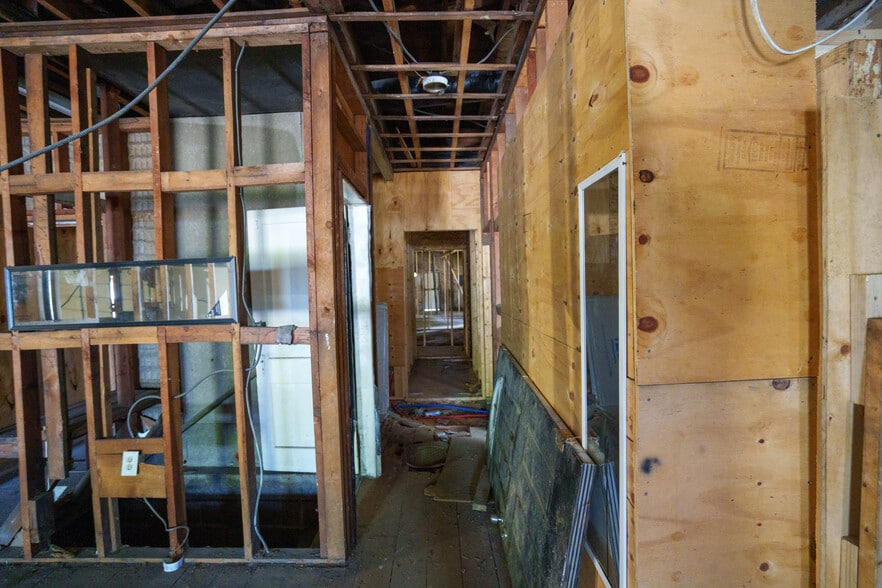 More Photos Of 1125 Mitchell Rd, Schenectady Warehouse For Sale