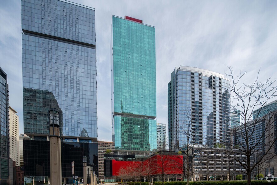 More Photos Of 220 E Illinois St, Chicago Apartments For Lease