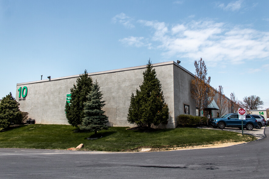 Primary Photo Of 940-950 Freeway Dr N, Columbus Warehouse For Lease