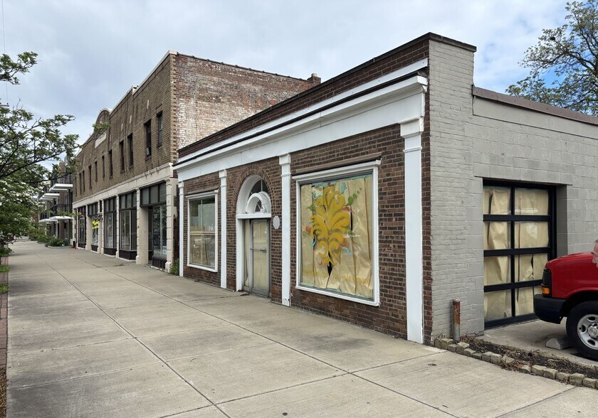 More Photos Of 12621-12631 Larchmere Blvd, Cleveland Apartments For Lease