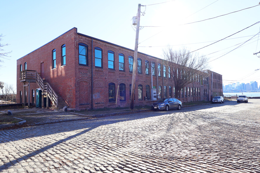 Primary Photo Of 31 Winnisimmet St, Chelsea Office For Lease