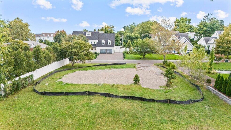 More Photos Of 38 Cook Rd, Stamford Land For Sale