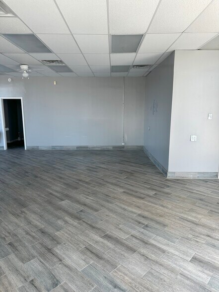More Photos Of 440 N Front St, Memphis Freestanding For Lease