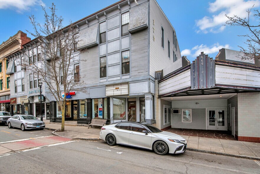 More Photos Of 175 Church St, Naugatuck Office For Lease