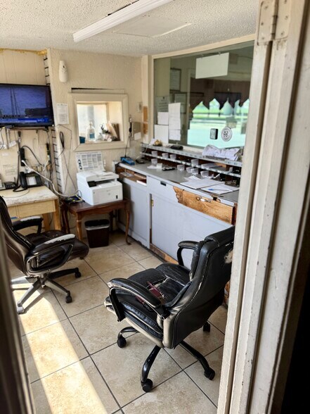 More Photos Of 990 Avenue K, Marrero Hotel For Sale