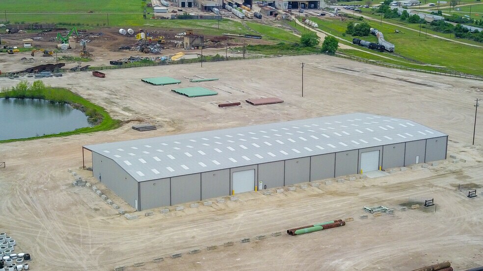 More Photos Of 236 Industrial Park Dr, Victoria Warehouse For Lease