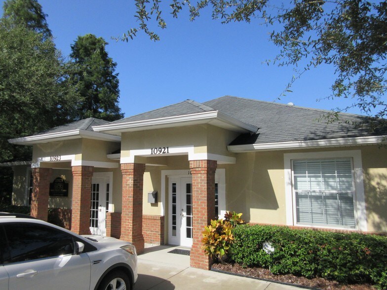 More Photos Of 10921 Countryway Blvd, Tampa Medical For Lease