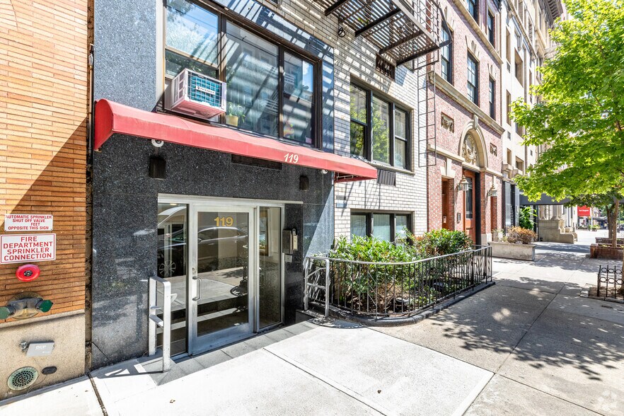 More Photos Of 119 E 83rd St, New York Apartments For Lease