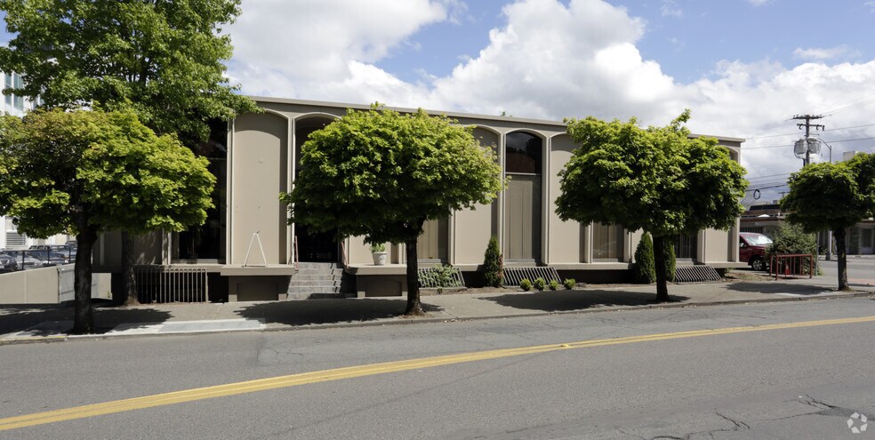 More Photos Of 100 E 13th St, Vancouver Office For Lease