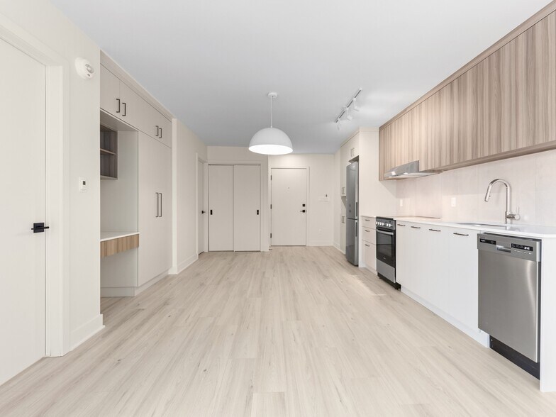 More Photos Of 2525 St Rachel E, Montréal Apartments For Sale