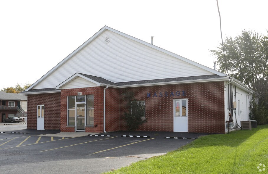 Primary Photo Of 901 Route 34, Plano Medical For Sale