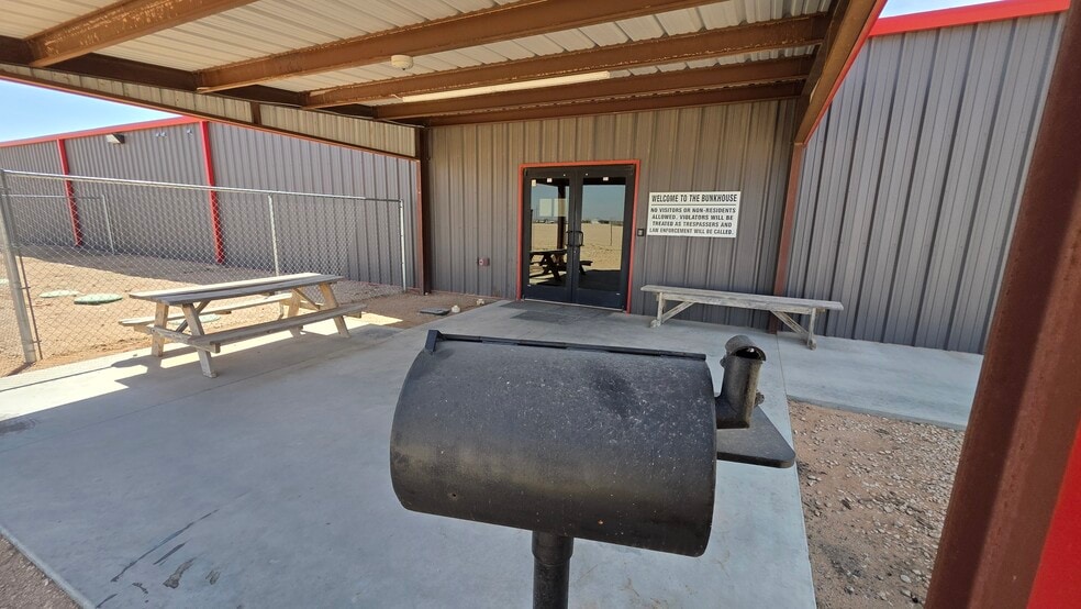 More Photos Of 8211 E County Road 62, Midland Warehouse For Sale