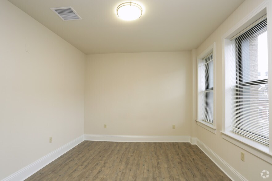 More Photos Of 121 S Highland Ave, Pittsburgh Apartments For Lease