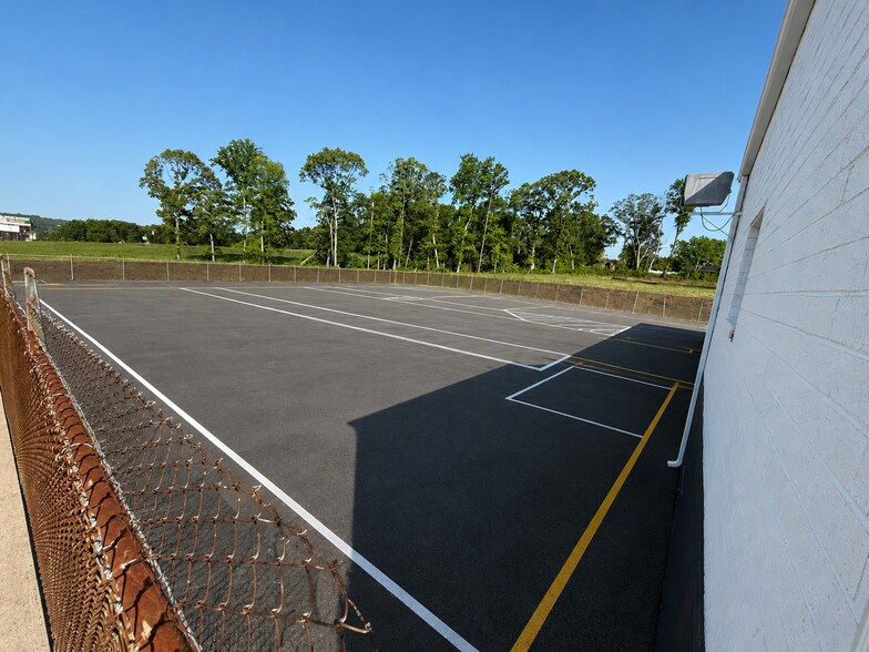 More Photos Of 220 Sunbeam Rd, Spartanburg Distribution For Lease