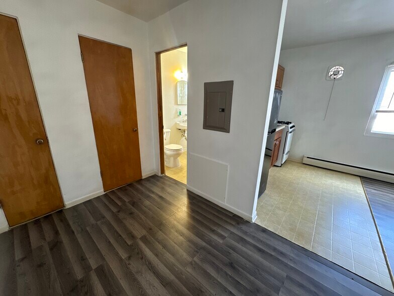 More Photos Of 6166 S Packard Ave, Cudahy Apartments For Sale