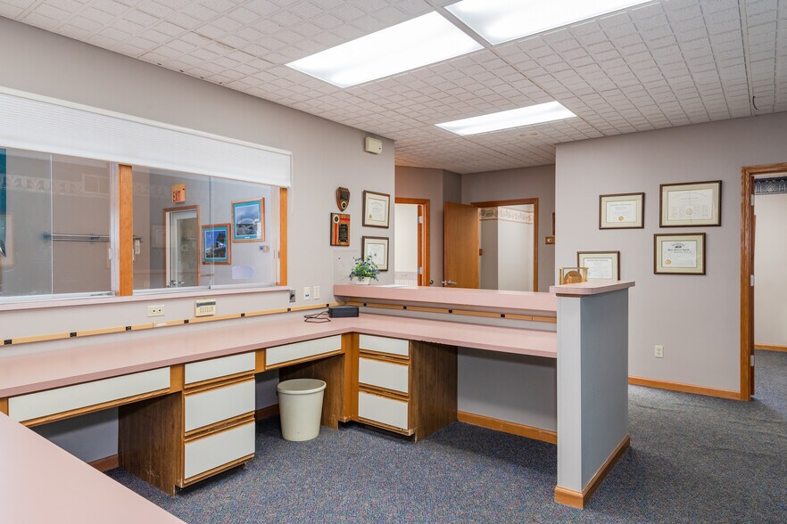 More Photos Of 1752 W High St, Piqua Medical For Sale