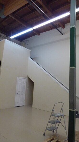 More Photos Of 34 Union Way, Vacaville Flex For Lease