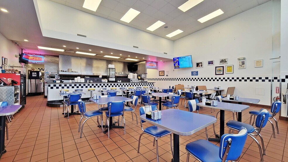 More Photos Of 5050 Langston Blvd, Arlington Restaurant For Sale