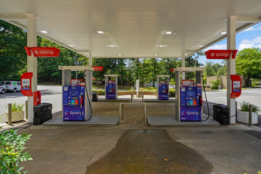 More Photos Of 11410 N Shore Dr, Reston Service Station For Sale