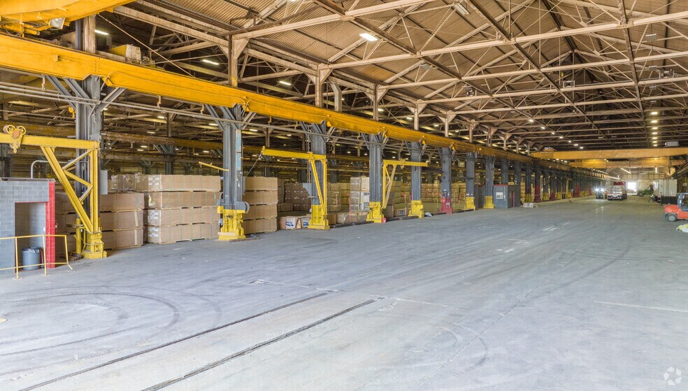 More Photos Of 202 Raleigh St, Wilmington Manufacturing For Lease