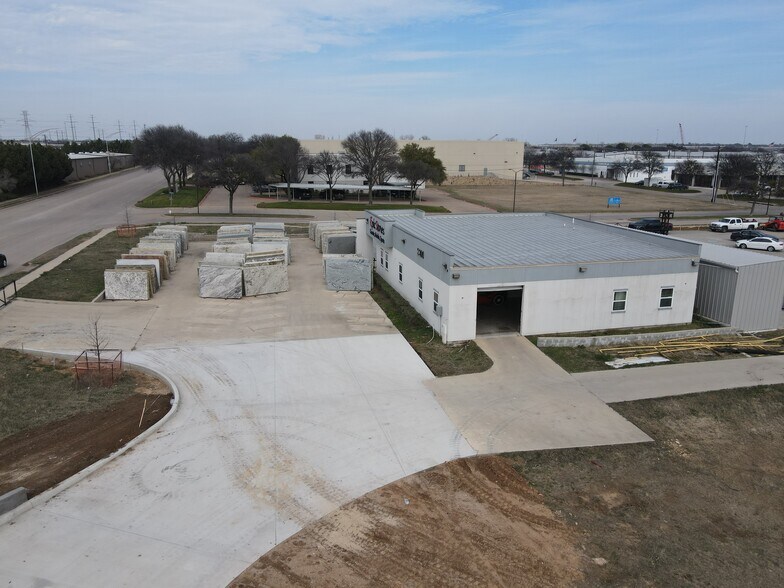 More Photos Of 2300 Handley Ederville Rd, Fort Worth Warehouse For Lease