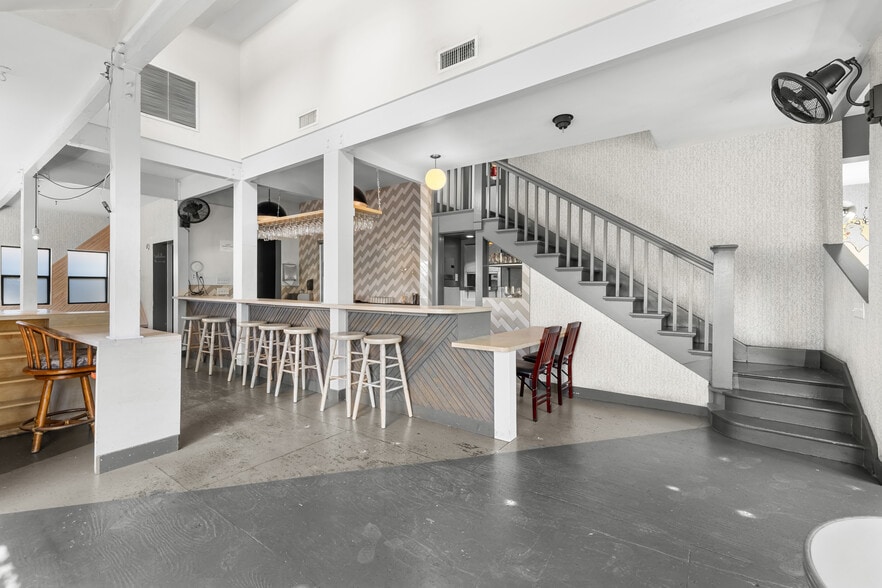 More Photos Of 751 N Virgil Ave, Los Angeles Restaurant For Lease