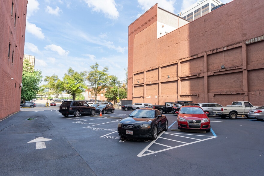 More Photos Of 721 Broad St, Chattanooga Apartments For Sale
